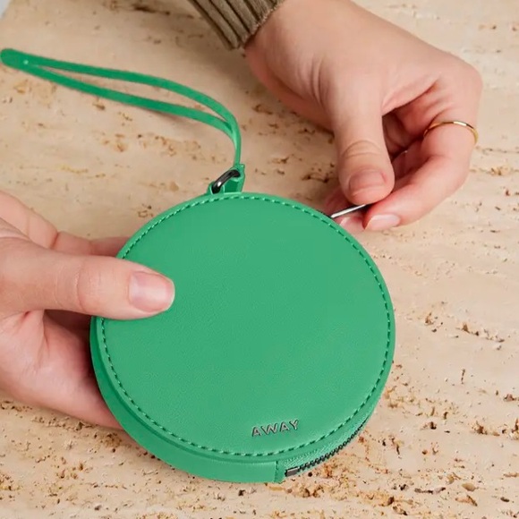 New AWAY- The Circle Zip Pouch - Picture 3 of 8